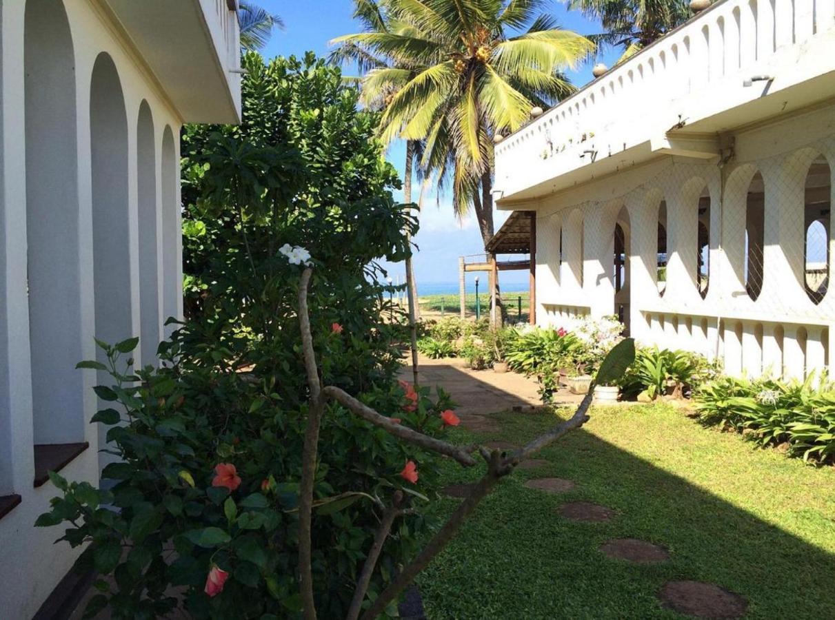 Hotel Silver Sands Negombo Luaran gambar
