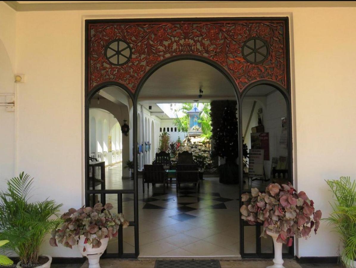 Hotel Silver Sands Negombo Luaran gambar