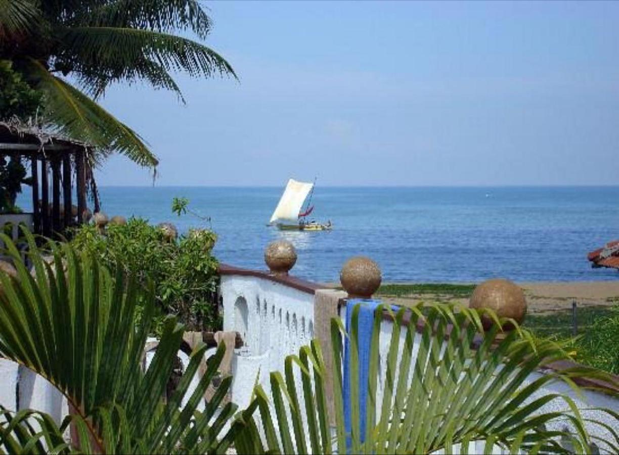 Hotel Silver Sands Negombo Luaran gambar