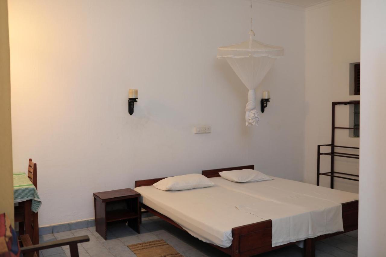 Hotel Silver Sands Negombo Luaran gambar